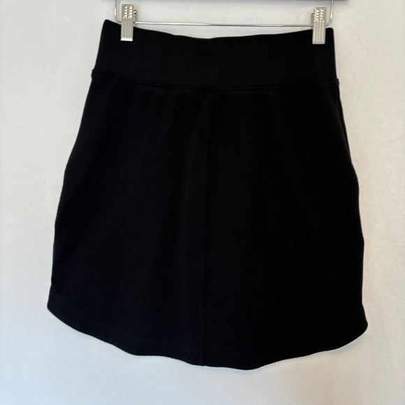 Sweaty Betty womens black fleece casual pull on Sophia Mini Skirt size 4 - Picture 6 of 7
